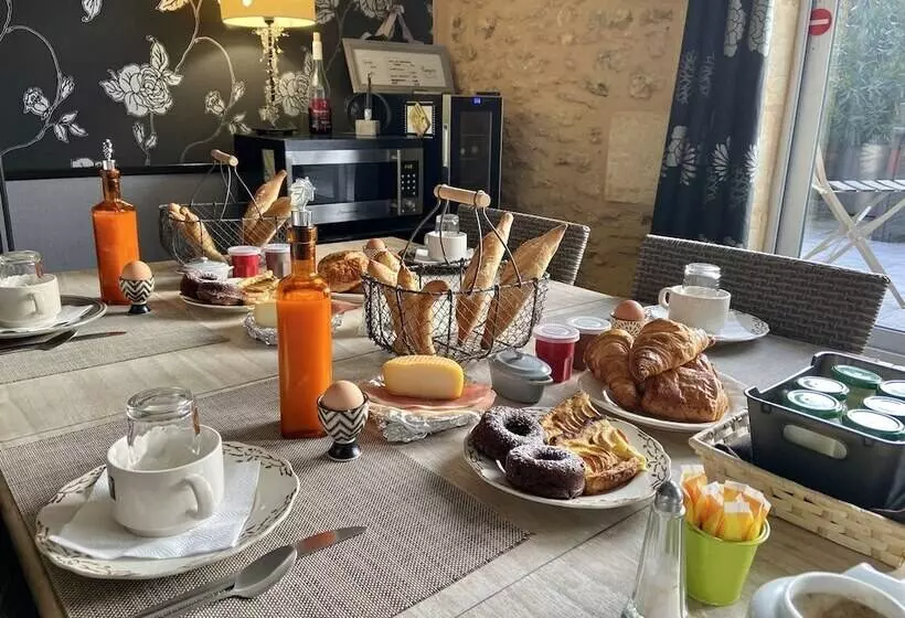 La Clef Des Songes B&b De Charme Sarlat Centre Parking Gratuit Piscine Et Espace Bien être à 4