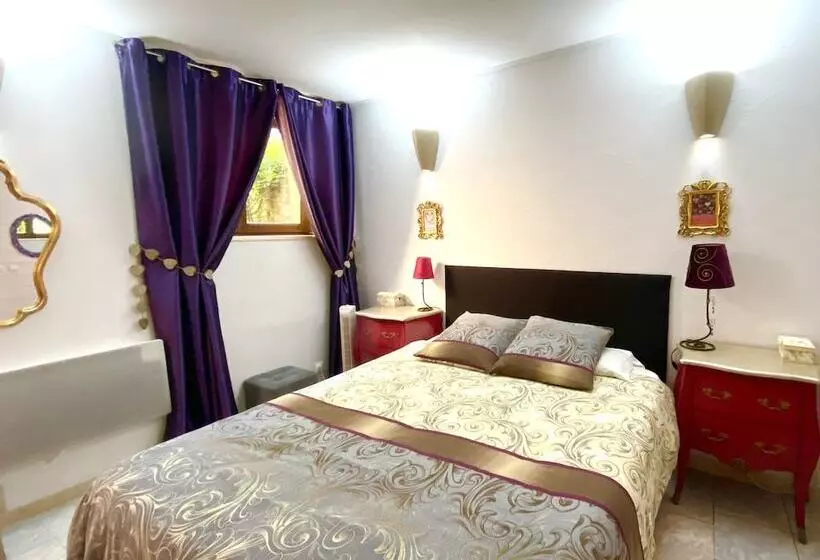 La Clef Des Songes B&b De Charme Sarlat Centre Parking Gratuit Piscine Et Espace Bien être à 4