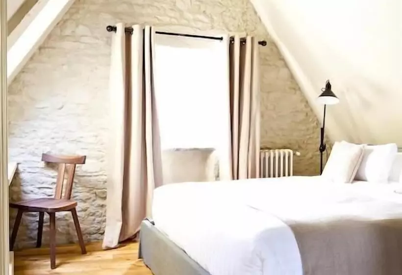 تختخواب و صبحانه La Maison Pavie