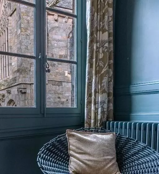 تختخواب و صبحانه La Maison Pavie