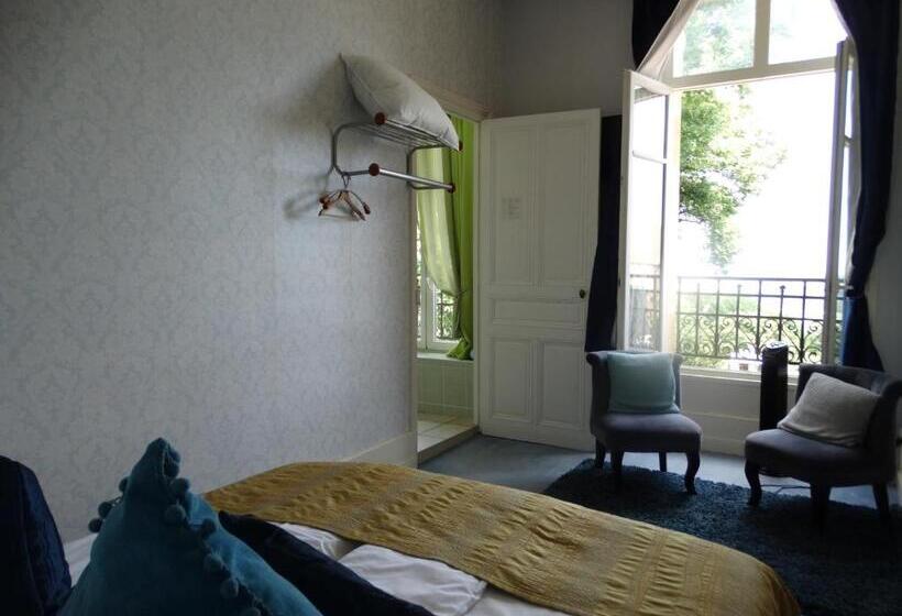 مبيت وإفطار Le Belvedere Des Remparts