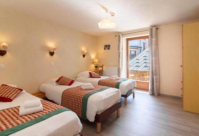 Chalet Hotel La Tarine