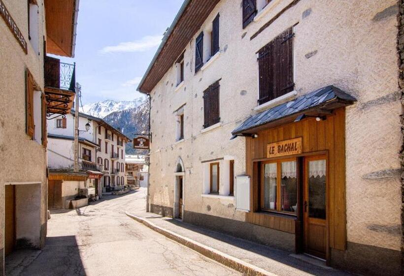 Chalet Hotel La Tarine