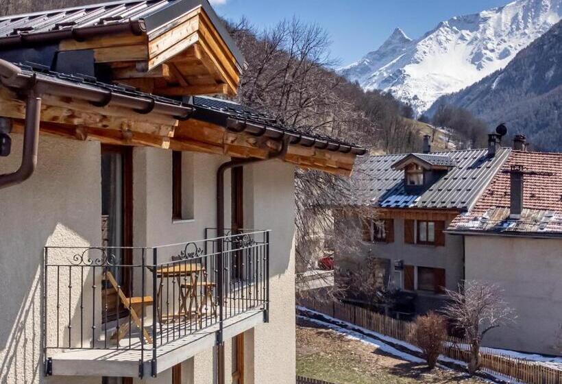 Chalet Hotel La Tarine