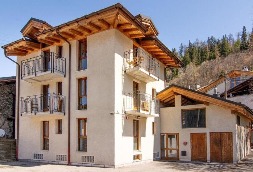 Chalet Hotel La Tarine