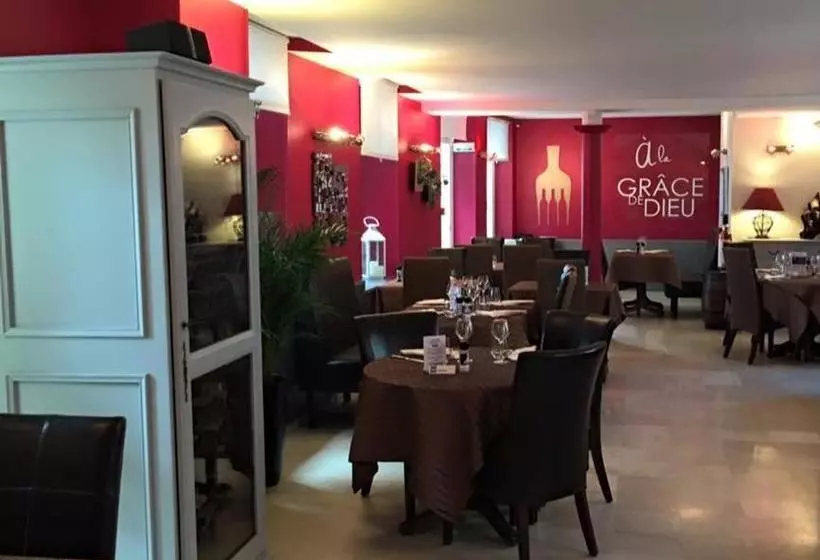 ホテル A La Grâce De Dieu Hôtel