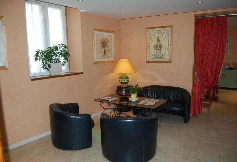 Отель A La Grâce De Dieu Hôtel