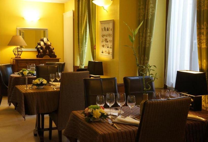 Отель A La Grâce De Dieu Hôtel