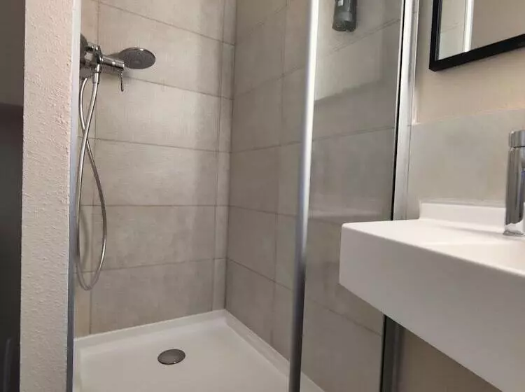 B&b Hotel La Rochelle Centre Les Minimes