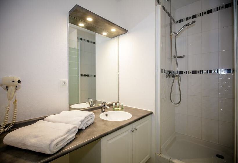 هتل Appart Hôtel Le Liberté Vannes Centre Ville