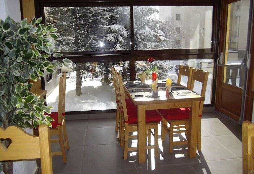 בית מלון כפרי De La Valentin