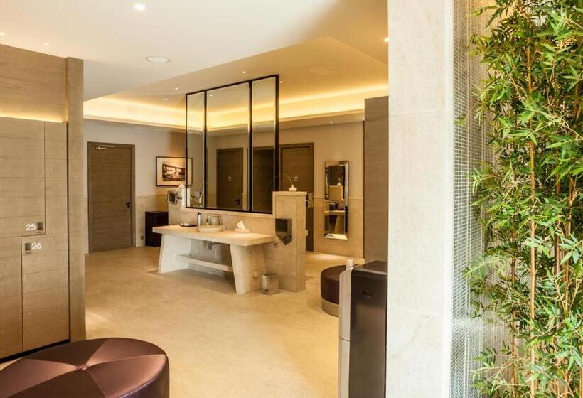 هتل Domaine De Verchant & Spa Relais & Châteaux