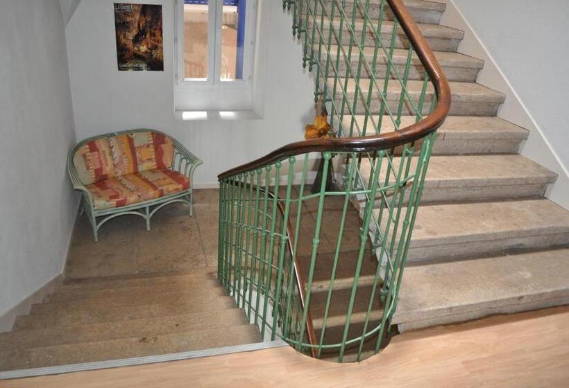 בית מלון כפרי Du Rocher