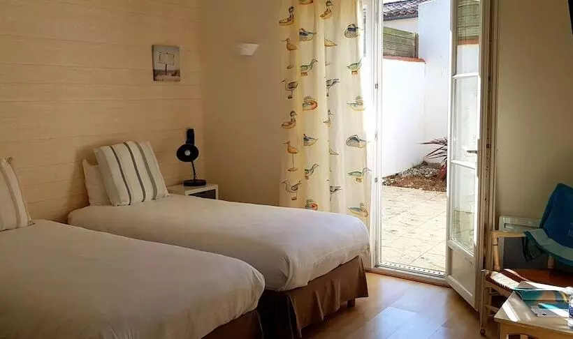 هتل Hôtel Jerodel
