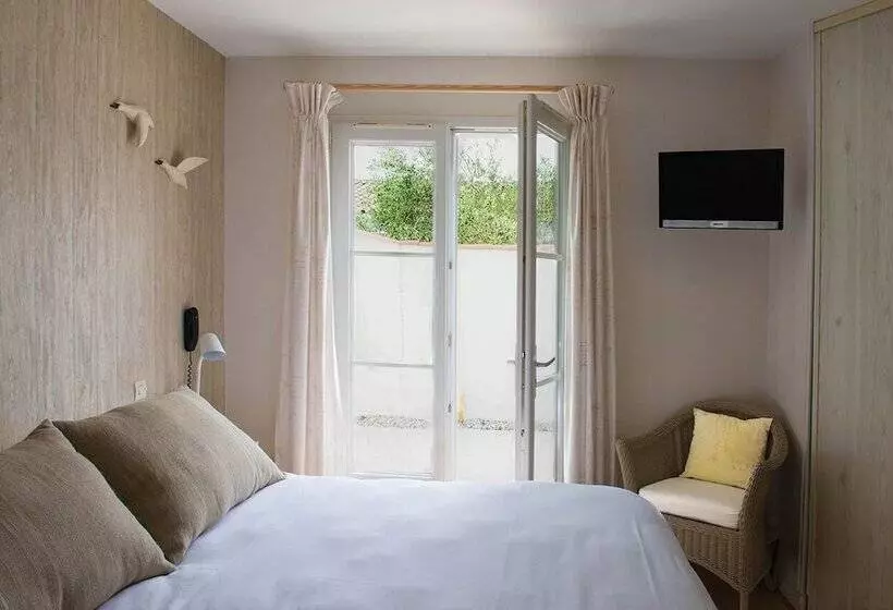 هتل Hôtel Jerodel
