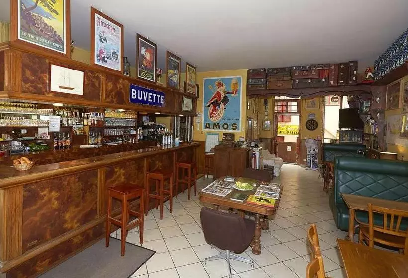 هتل Hôtel Le Foch