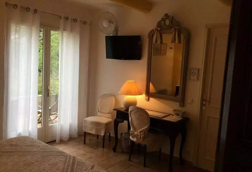 ホテル Hôtel Le Mas Du Loriot
