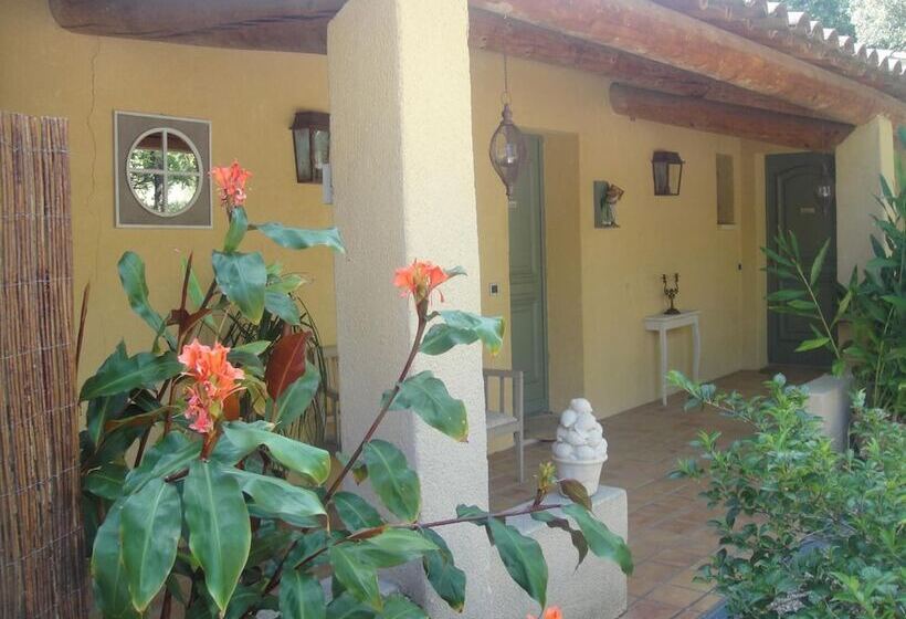 فندق Hôtel Le Mas Du Loriot