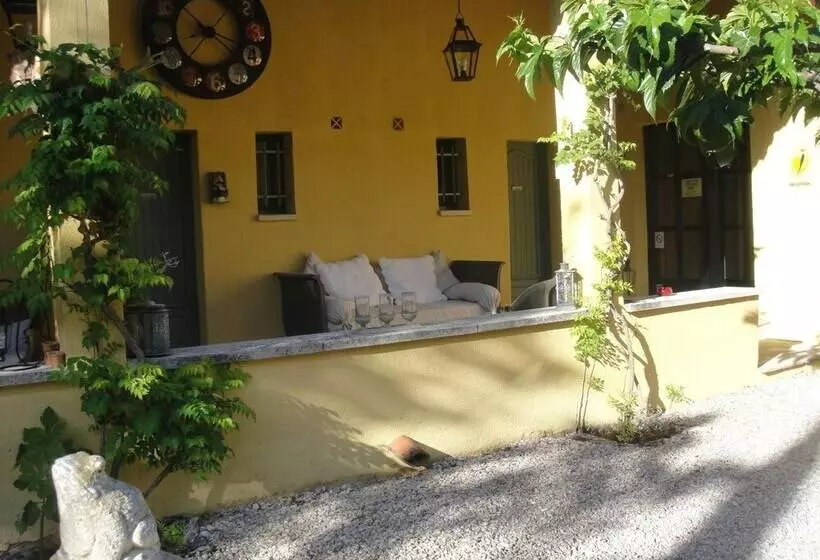ホテル Hôtel Le Mas Du Loriot