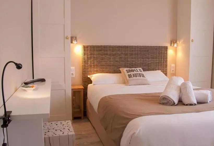 Hotelli Hôtel Le Vert Bois