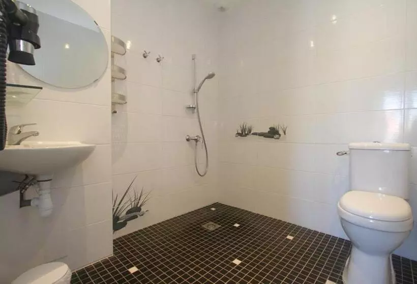 Hotelli Hôtel Le Vert Bois