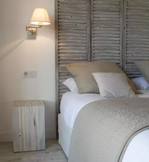 Hotelli Hôtel Le Vert Bois