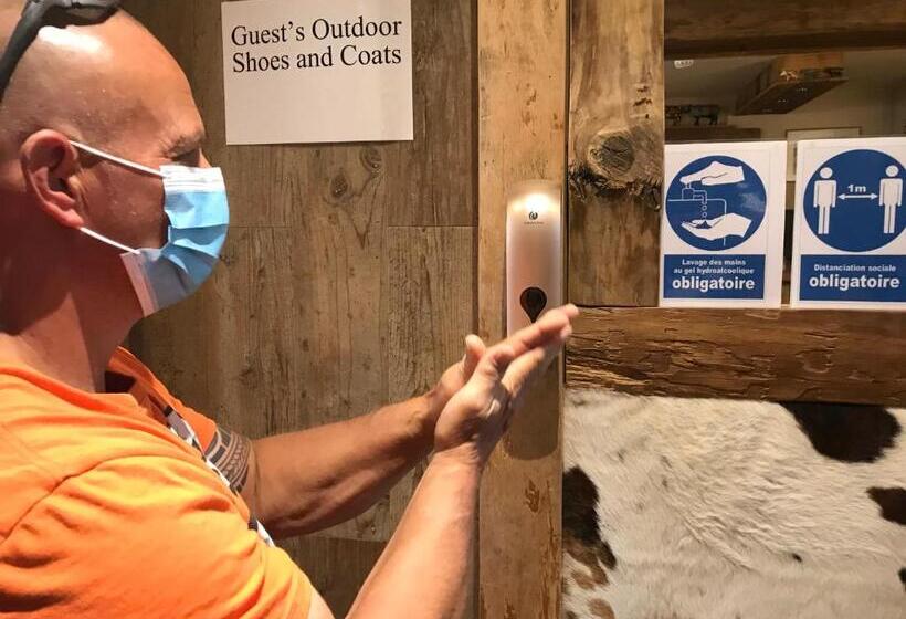 בית מלון כפרי Hôtel Les Cimes