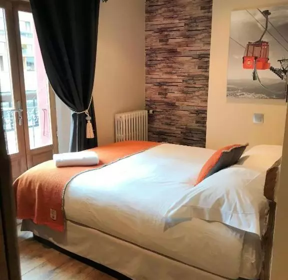 هتل Hôtel Les Cimes
