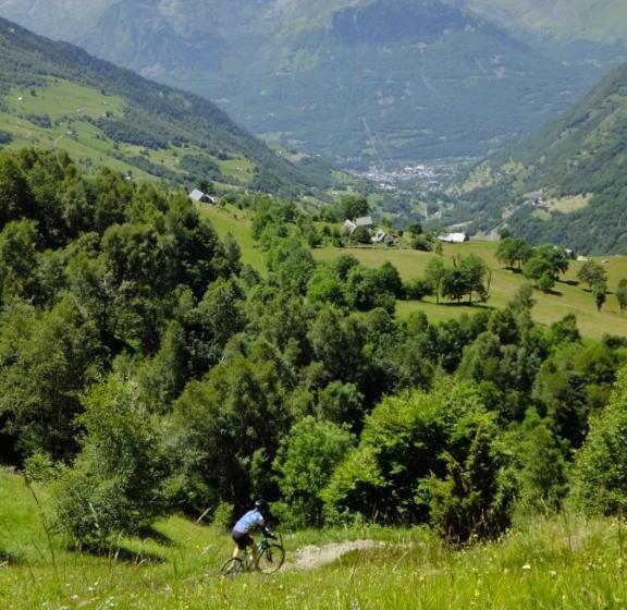 هتل Hôtel Les Templiers