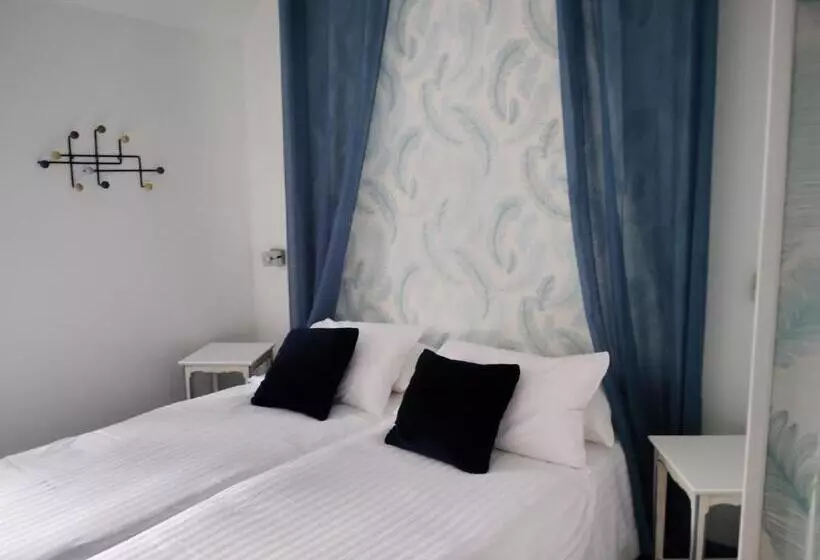 هتل Hôtel Picardia