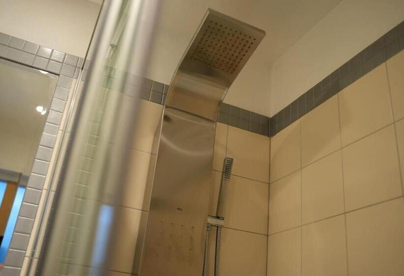 Отель Hôtel Picardia