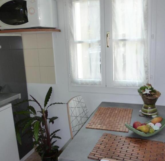 Отель Hôtel Picardia