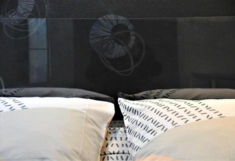 هتل Hôtel Saint Jean