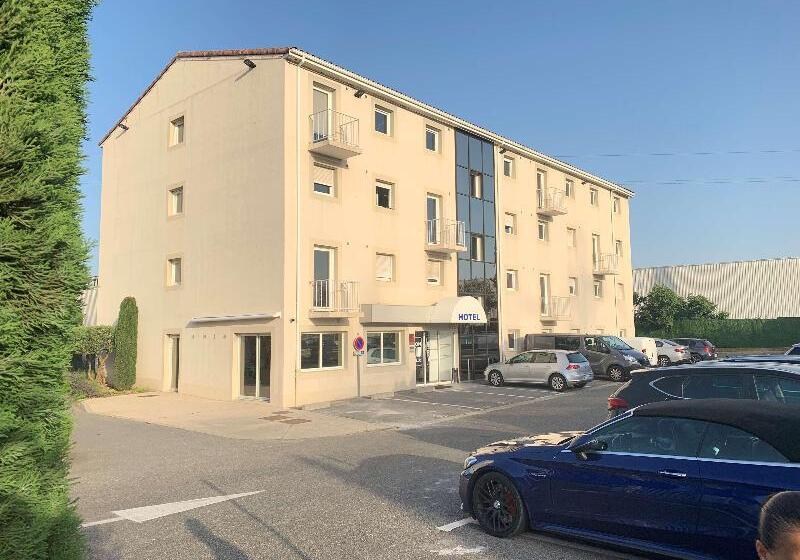 فندق Kyriad Montpellier Ouest St Jean De Védas   A709