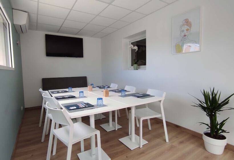 فندق Kyriad Montpellier Ouest St Jean De Védas   A709