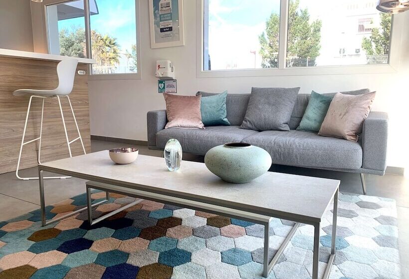 فندق Kyriad Montpellier Ouest St Jean De Védas   A709