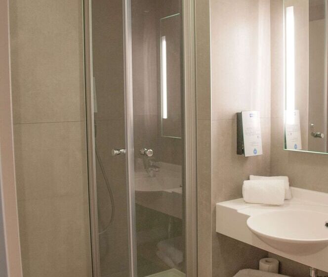 فندق Kyriad Montpellier Ouest St Jean De Védas   A709