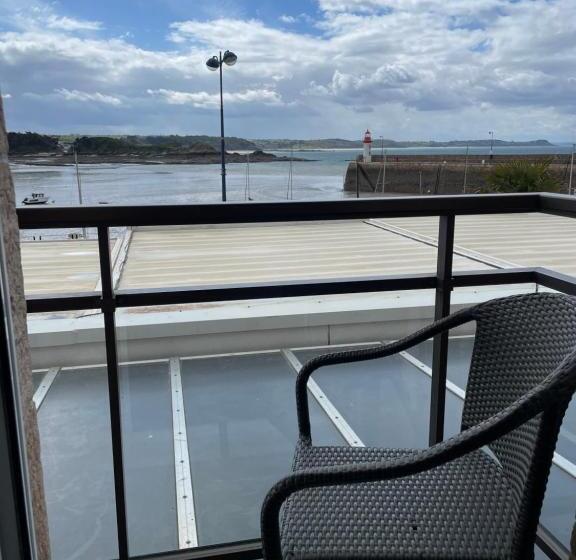 Hotel La Table De Jeanne