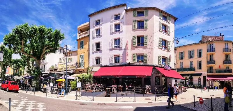هتل La Victoire Boutique