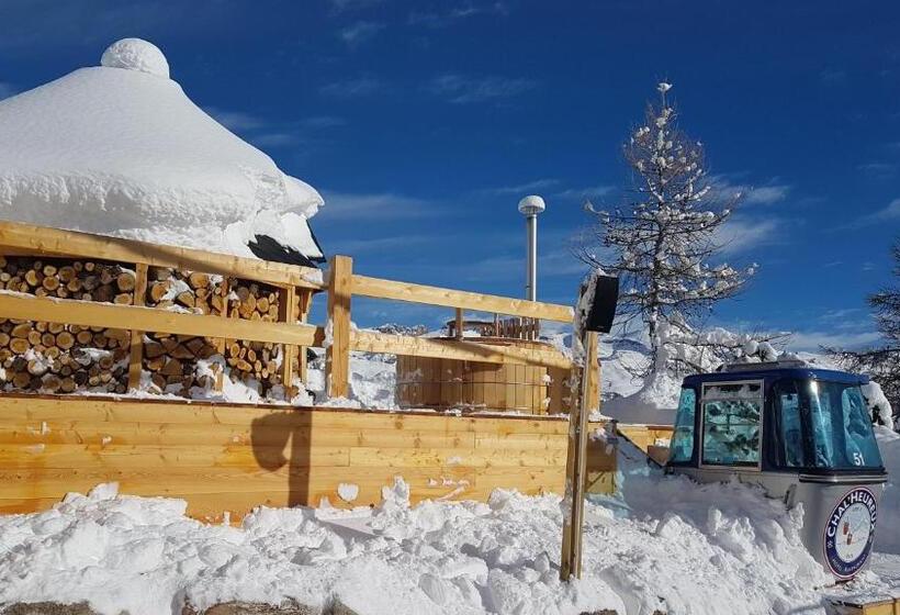 Отель Le Chal Heureux