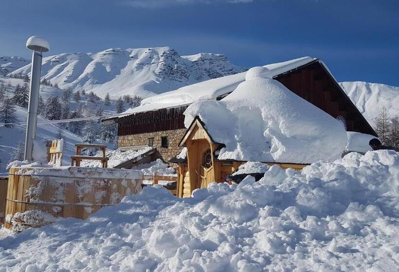 Отель Le Chal Heureux