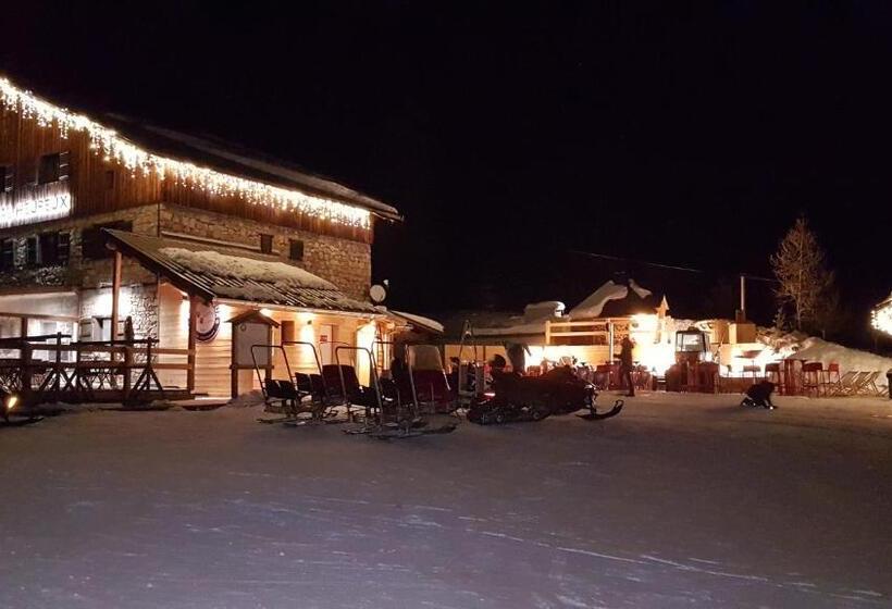 Отель Le Chal Heureux