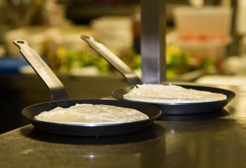 Отель Le Chal Heureux