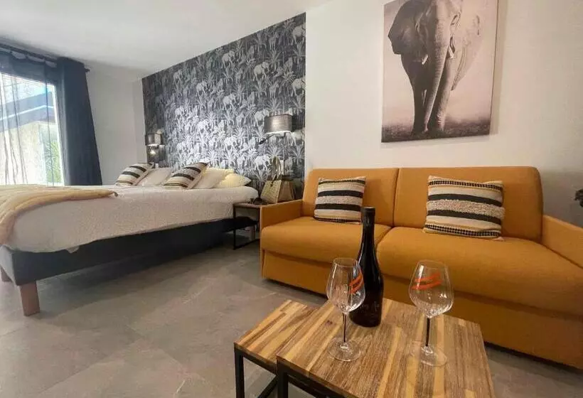 ホテル Les Loges Du Luberon