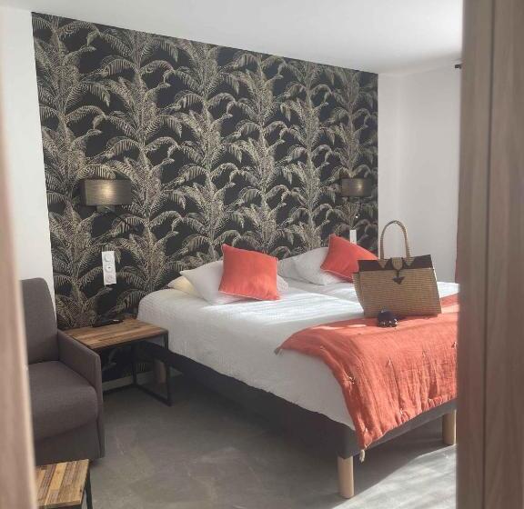 فندق Les Loges Du Luberon