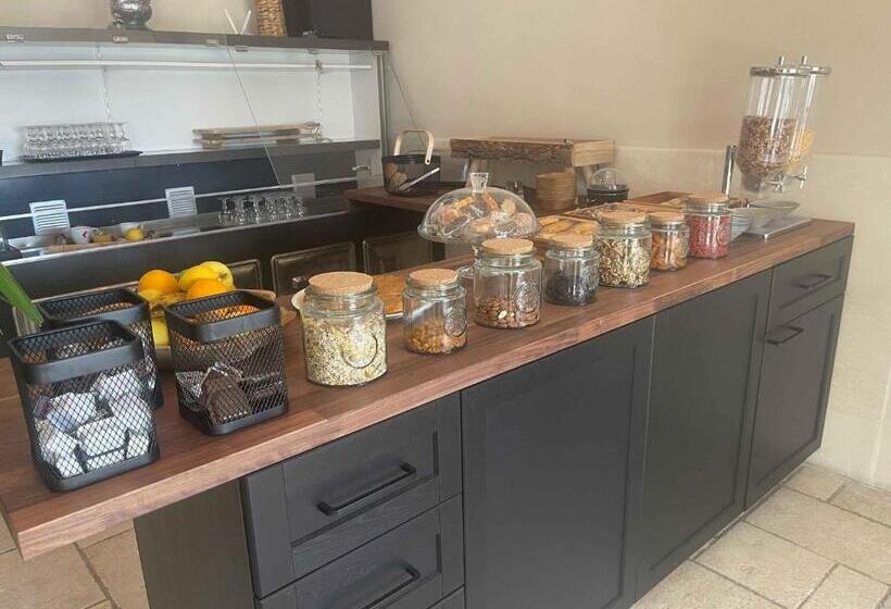 فندق Les Loges Du Luberon