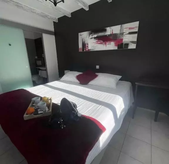 ホテル Les Loges Du Luberon