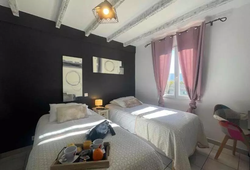 ホテル Les Loges Du Luberon