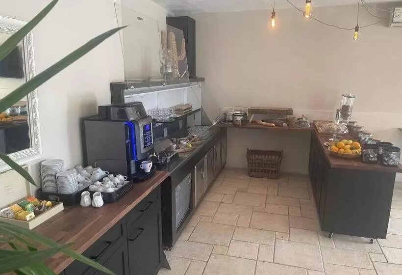ホテル Les Loges Du Luberon