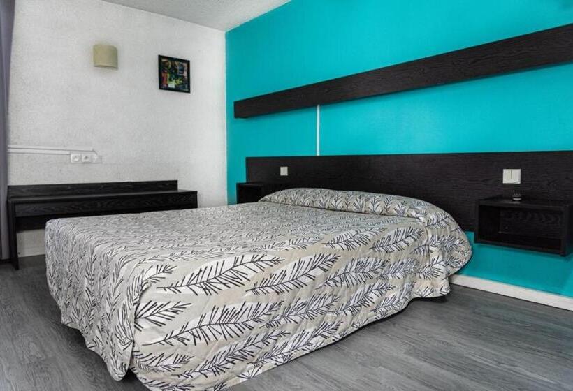 فندق Les Tourrades